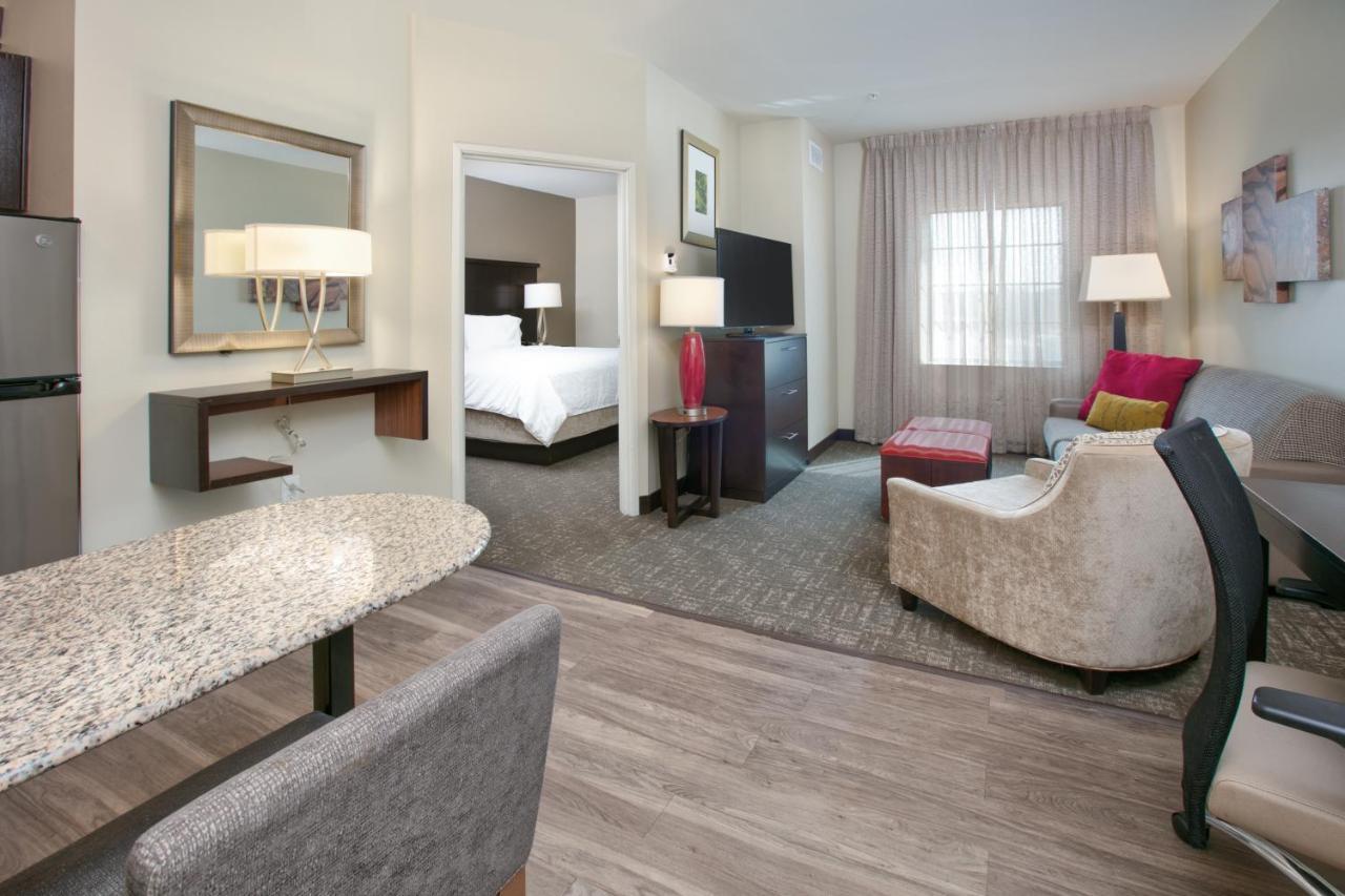 One-Bedroom King Suite,1276286728:JPEG